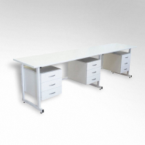 Стол 3-х тумбовый для лабораторных работ 2500*600*850 ЛДСП - «globural.ru» - Алапаевск